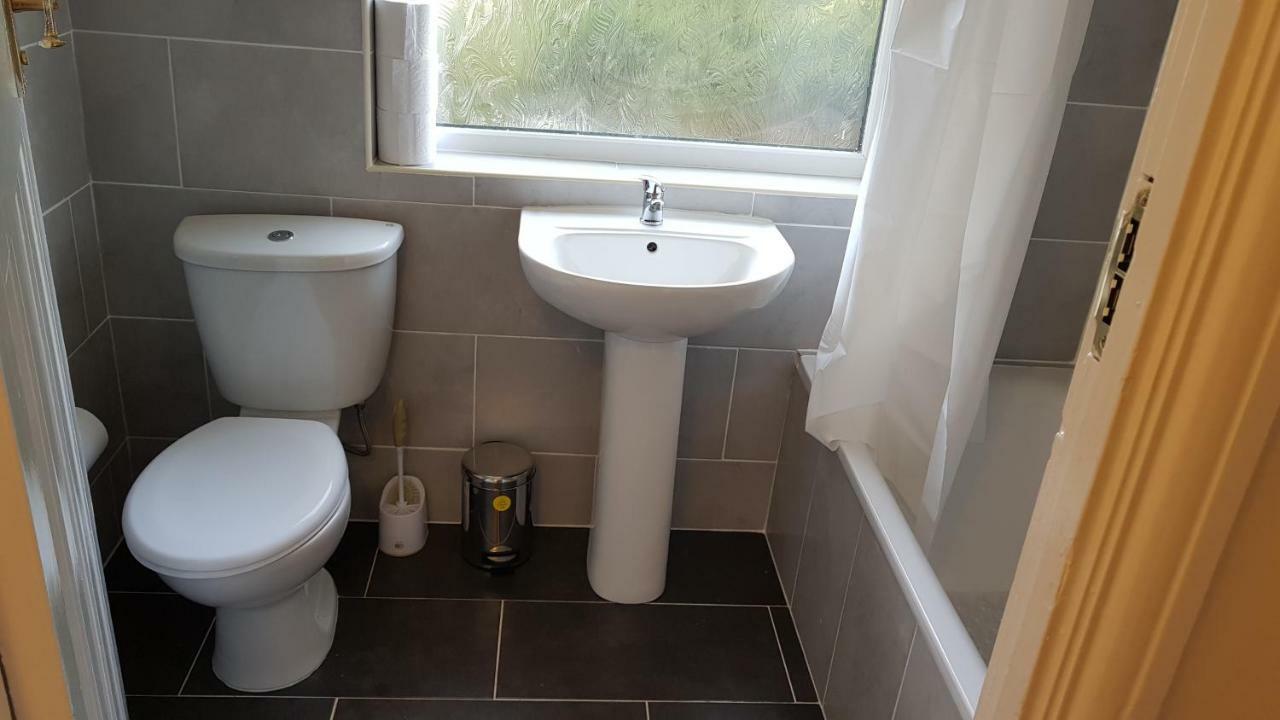 Elegant And Spacious 2 Bedroom バーネット エクステリア 写真